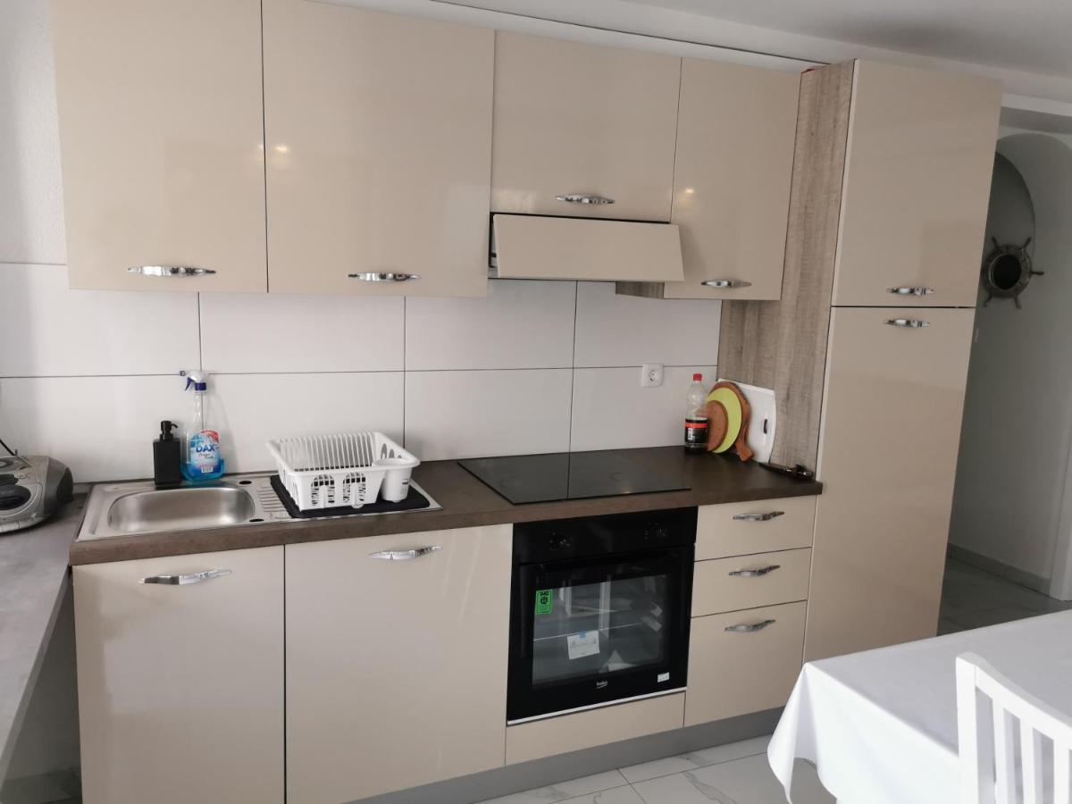 Apartma Kantina Ankaran Buitenkant foto