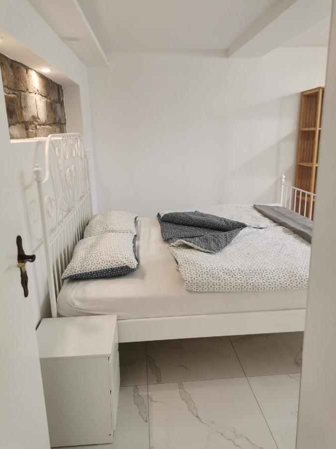Apartma Kantina Ankaran Buitenkant foto