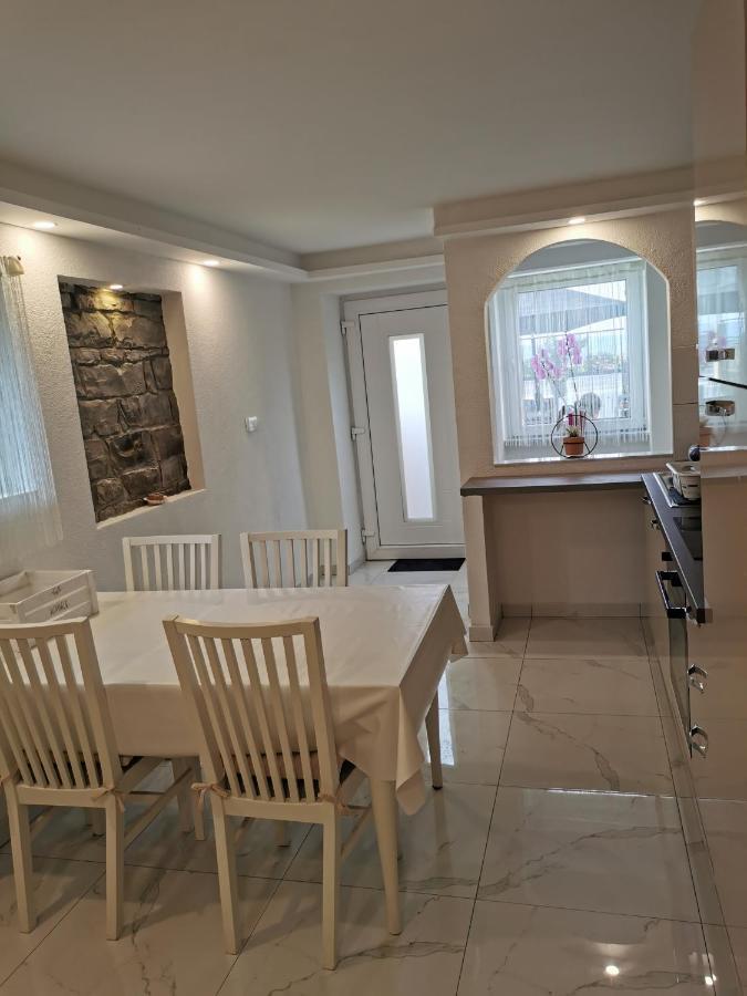 Apartma Kantina Ankaran Buitenkant foto