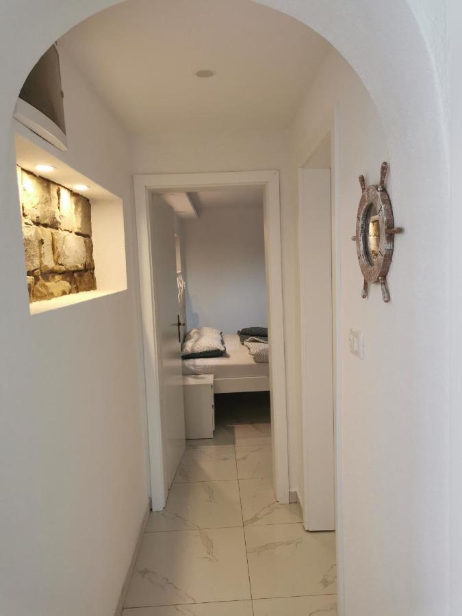 Apartma Kantina Ankaran Buitenkant foto