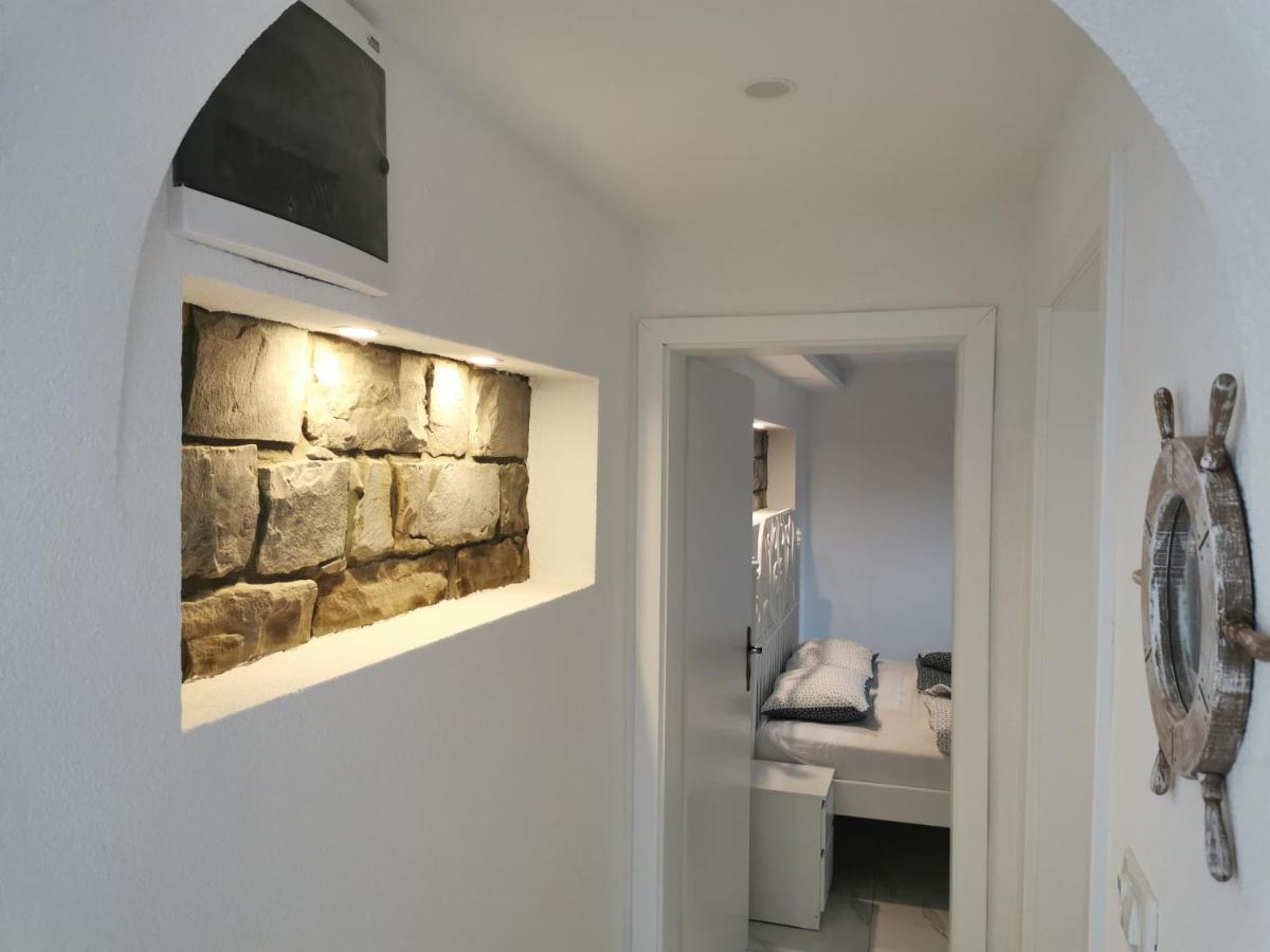 Apartma Kantina Ankaran Buitenkant foto