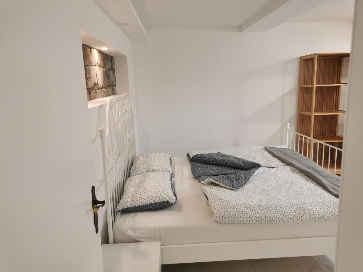 Apartma Kantina Ankaran Buitenkant foto